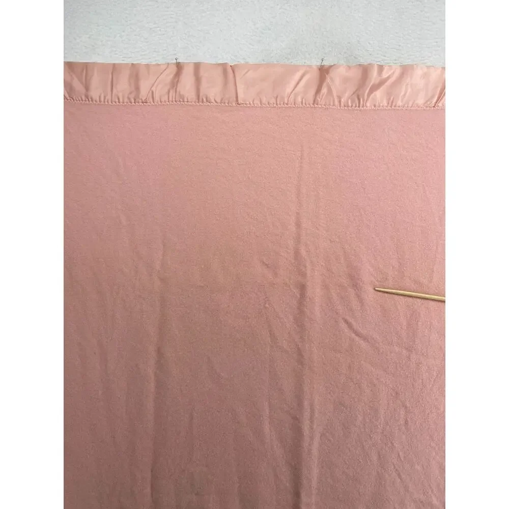 NORTH STAR Blanket Wool Satin Boarder Trim Lap Throw Pink Baby VTG 57